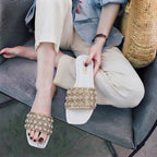 _*New Arrival*_

_*Jimmy Choo Pearl Flat Slipper*_

Size :- 36 To 41
Colour :- Black Fawn & White
With Brand Box 📦