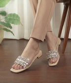 _*New Arrival*_

_*Zara Rhinestone Embellished Stone Flat Slipper*_

Size :- 36 To 41
Colour :- Black, Fawn, T-Pink
With Brand Box 📦