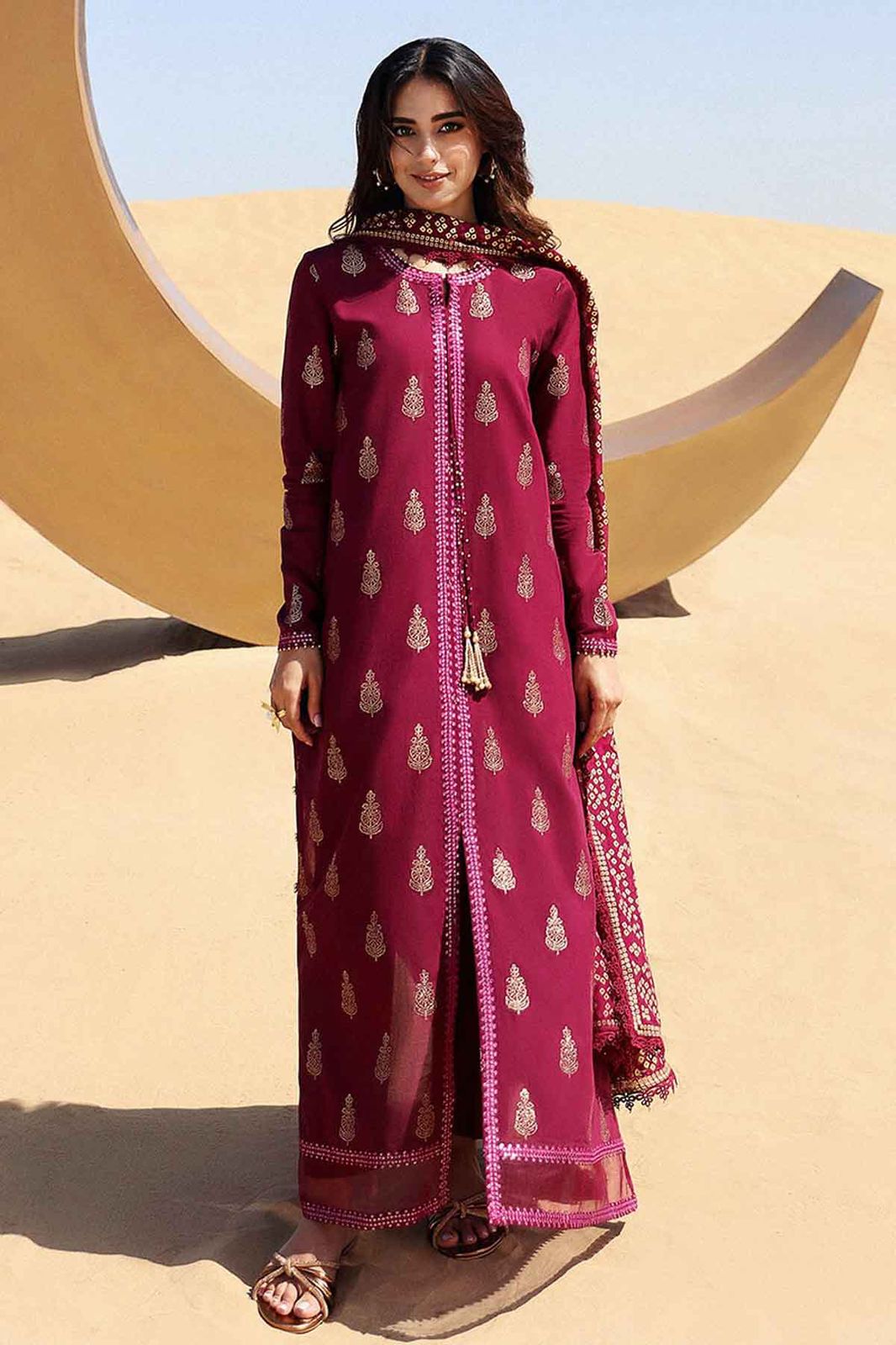 PARTY SUIT WORN BY NEELUM MUNIR
Unstitch Replica

FABRIC
Shirt: ORGANZA
Dupatta: NET
Trouser: MALAI
