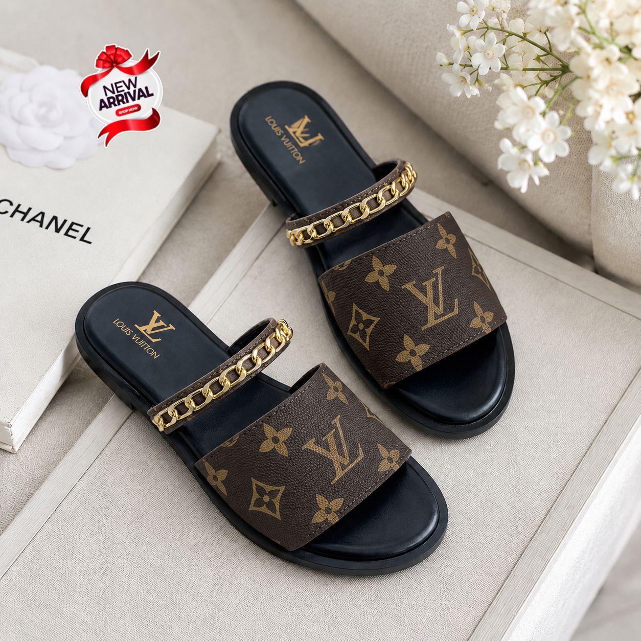 🎀 LV Slipper for Girls 🎀
✨ Unique Design
✨ Size : 36-37-38-39-40-41