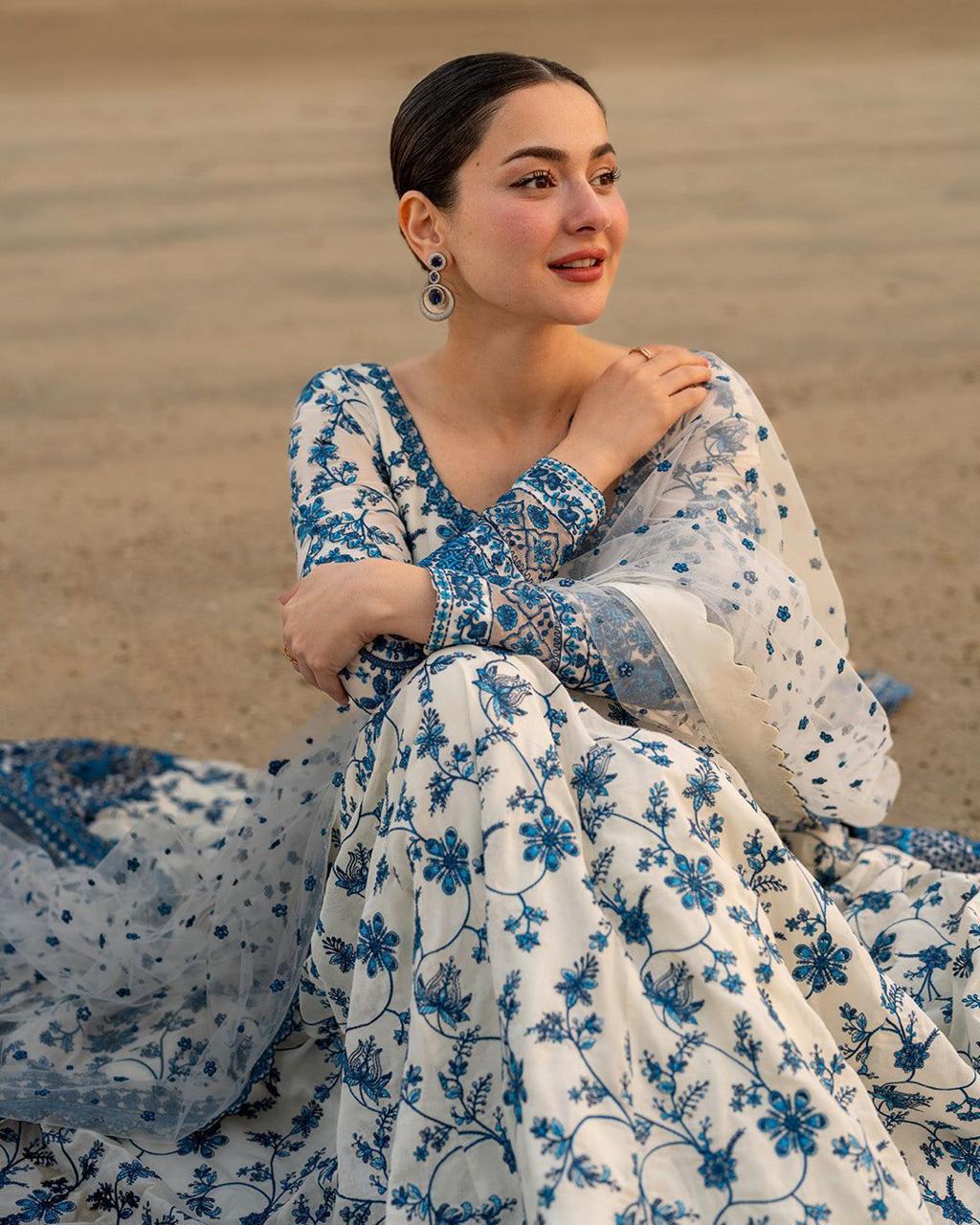 🌸 _LAWN COLLECTION_ 🌸
*Brand Name* FAIZA SAQLAIN (2026)
*Category* _LAWN 3PC_