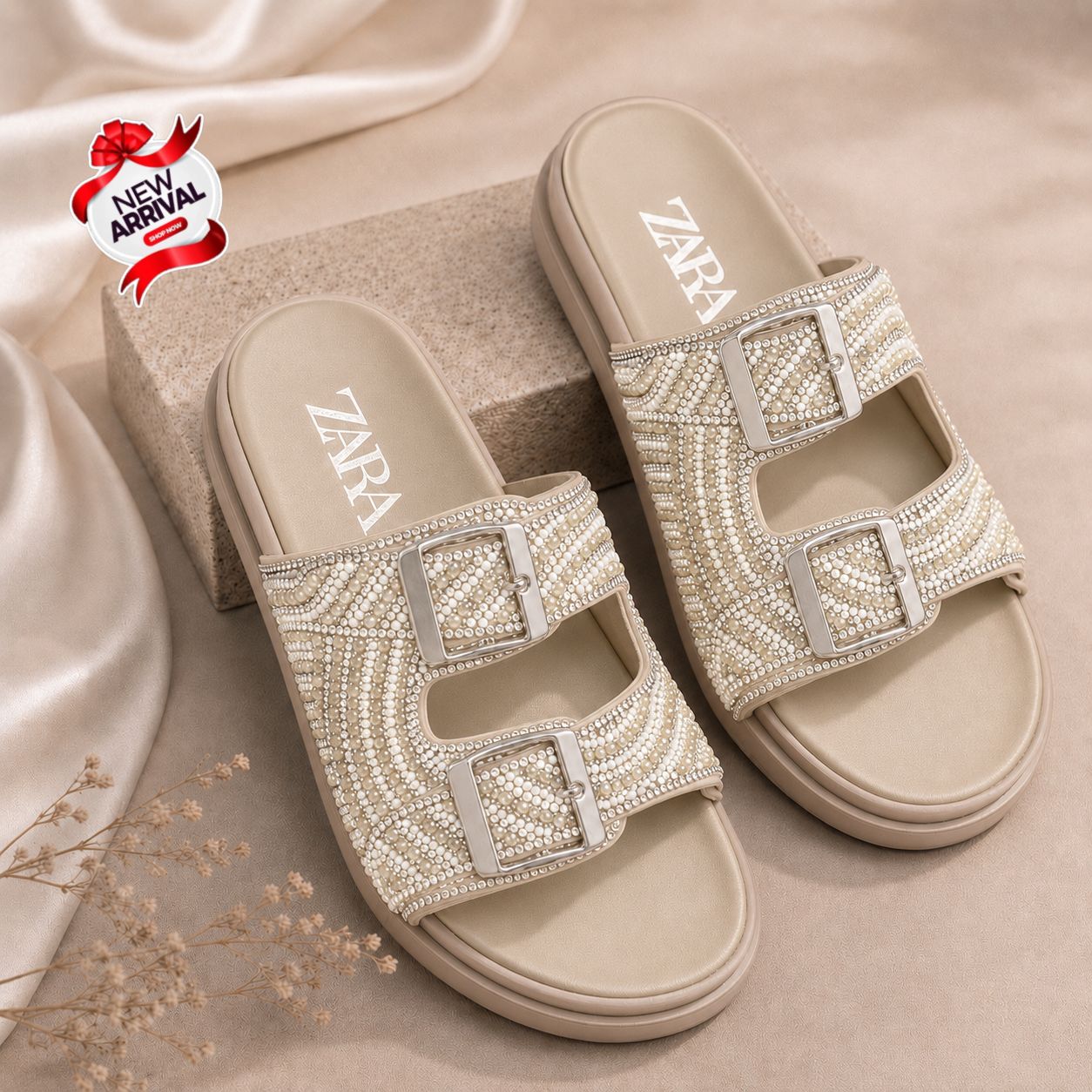 🎀 Zara Premium Quality Comfortable Slippers For Girls 🎀
✨Size : `36-37-38-39-40-41`
✨ Imported Upper
✨*Medicated PU Sole*
✨With Brand Box 📦