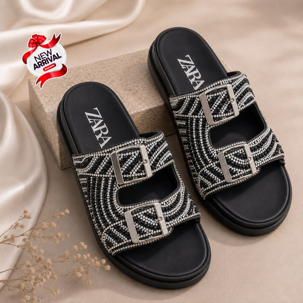 🎀 Zara Premium Quality Comfortable Slippers For Girls 🎀
✨Size : `36-37-38-39-40-41`
✨ Imported Upper
✨*Medicated PU Sole*
✨With Brand Box 📦