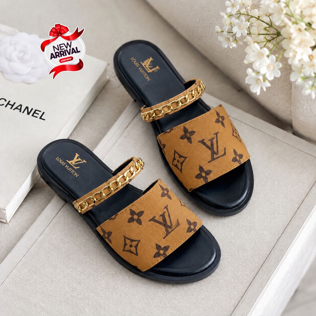 🎀 LV Slipper for Girls 🎀
✨ Unique Design
✨ Size : 36-37-38-39-40-41